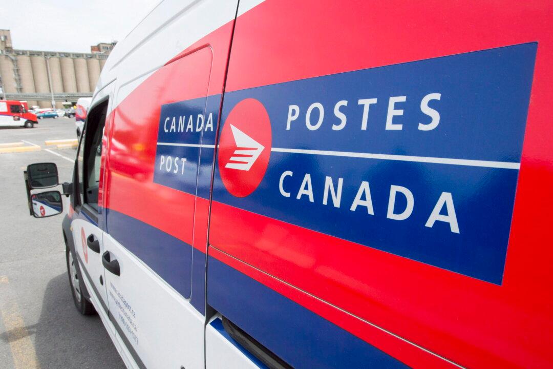 New Regulations Allow Canada Post to Transport Restricted Guns in Firearms Buyback
