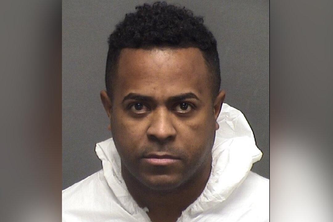 Suspect Arrested in Fatal Shooting at Houston Home