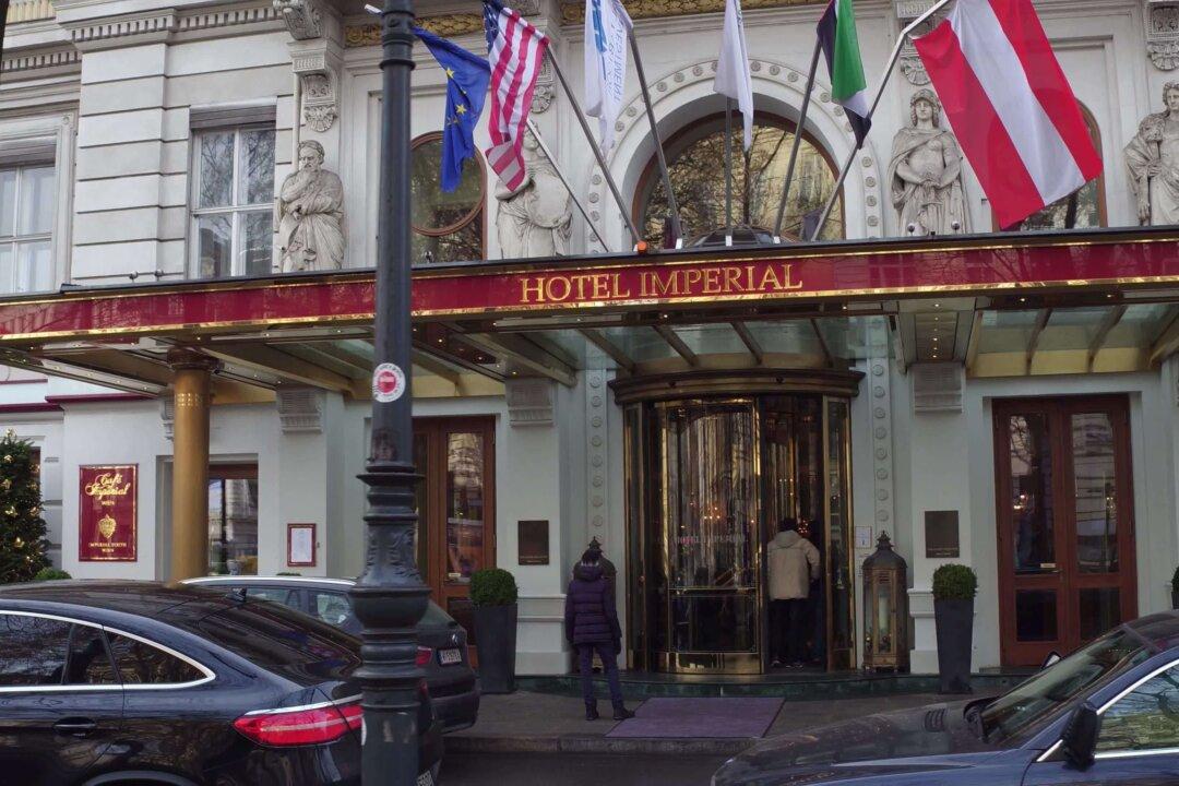 Book Review: ‘Last Call at the Hotel Imperial: The Reporters Who Took On a World at War’