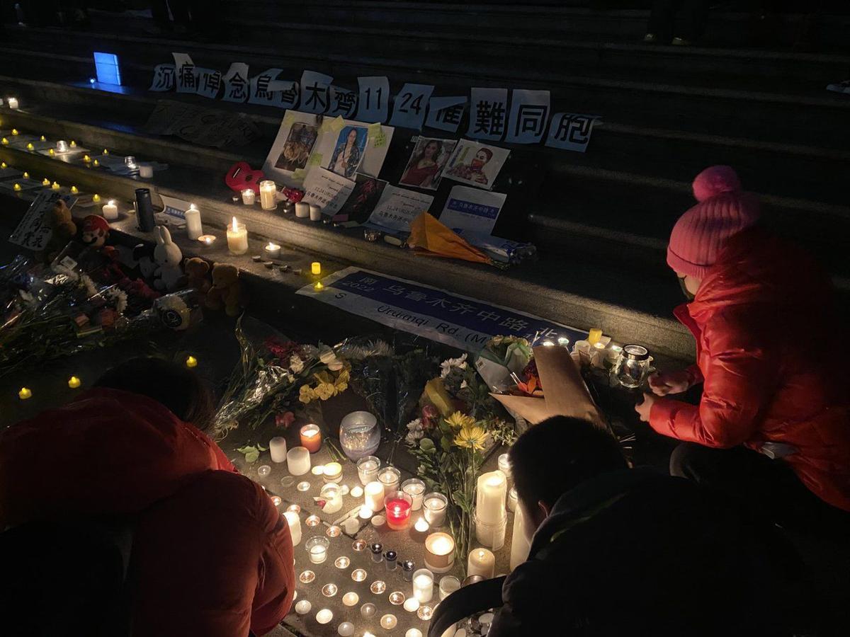 Hundreds in Vancouver Rally in Sympathy With China COVID Protests