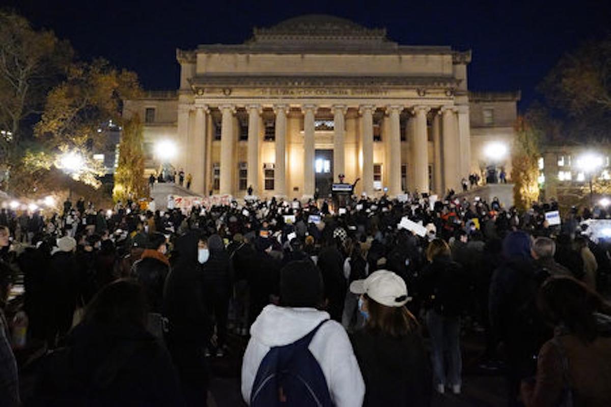 Overseas Chinese Students Rally to Support COVID Protests in China, Chanting ‘Down With the CCP’