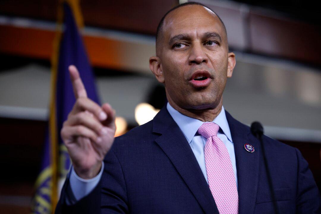 Jeffries Bashes ‘Extreme MAGA Republicans,’ Calls Biden ‘Eloquent,’ Pelosi ‘The Greatest’