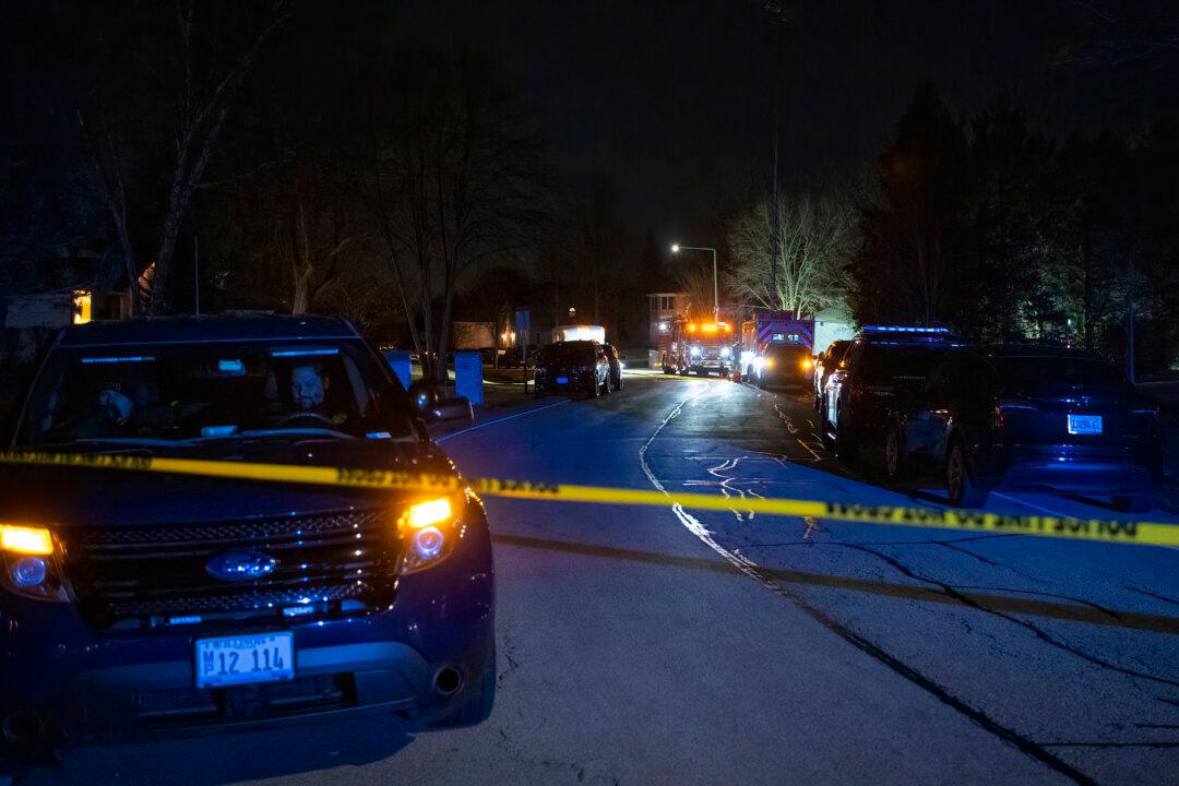 Police: Chicago-Area Man Killed 4 Family Members, Himself