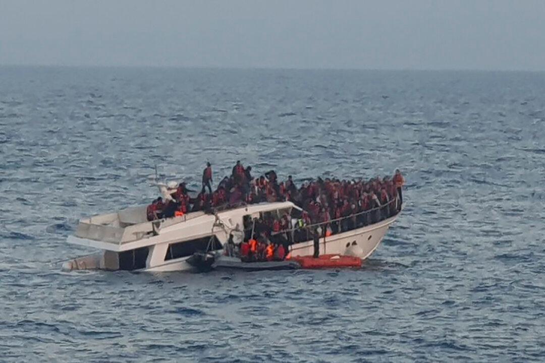 Lebanese and UN Troops Rescue Migrants Vessel, 2 Killed