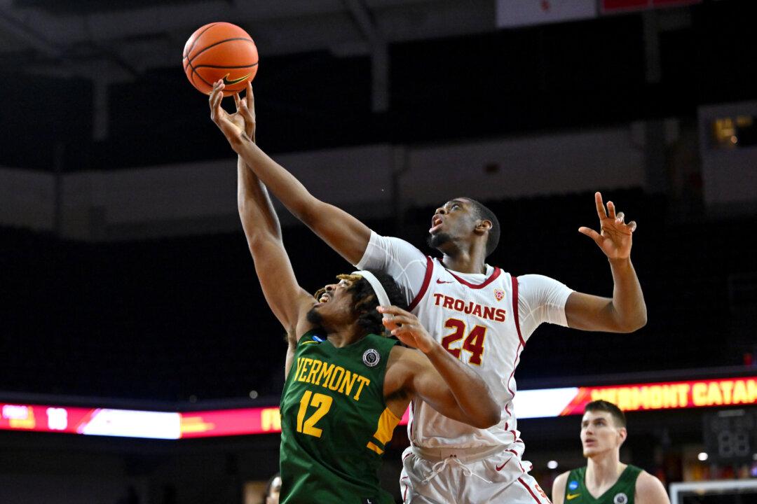 USC’s 20 Point Run Buries Cal in Conference Opener