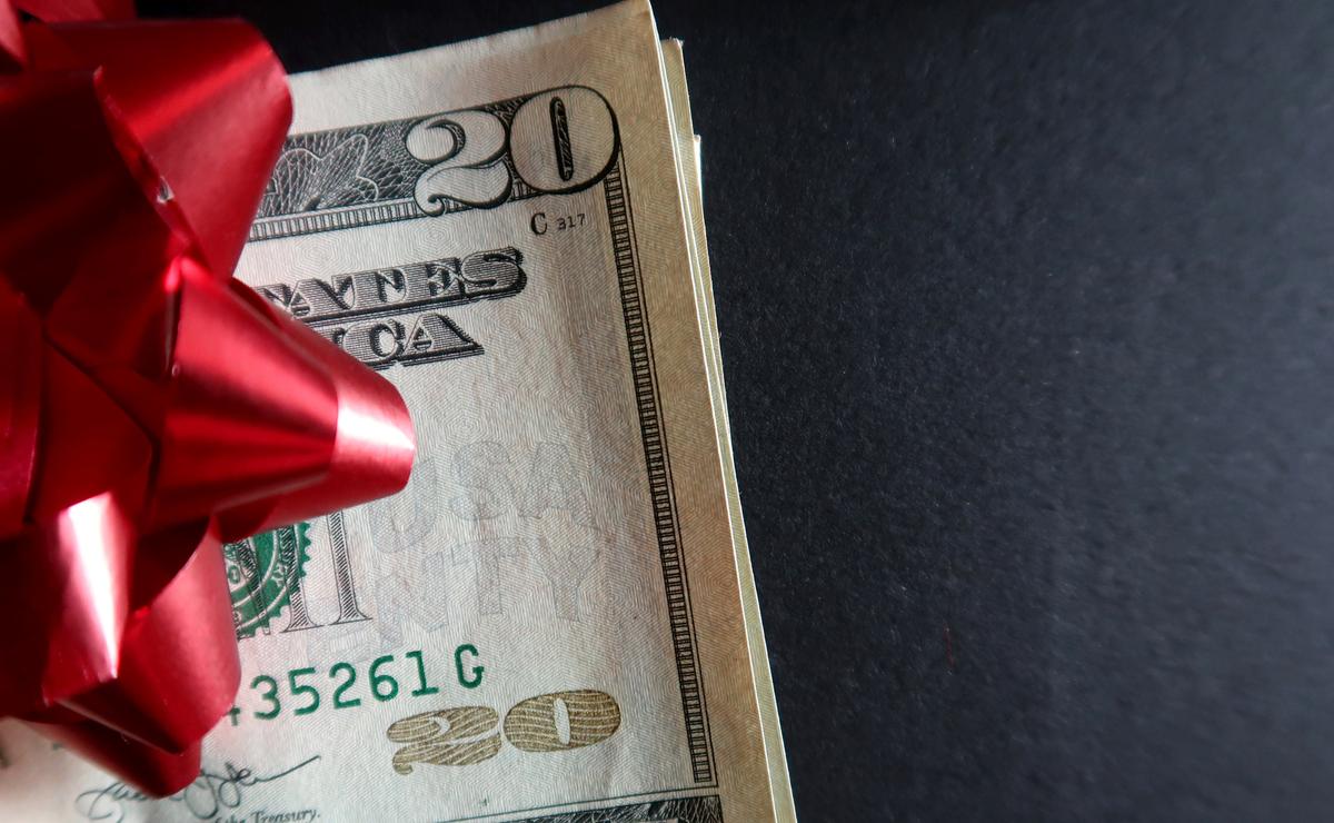 Plan Your Holiday Tipping Strategy