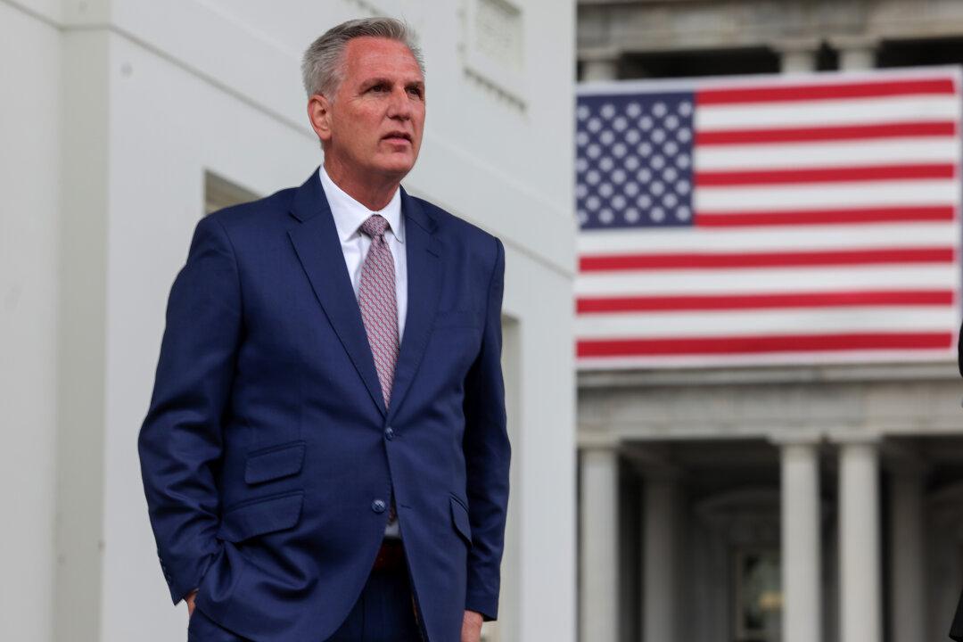 McCarthy Asks Senate Republicans to Trust Him in House Speaker Role