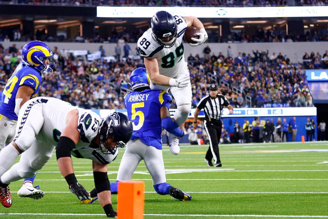 Geno Smith Hits Metcalf for Late TD, Seahawks Top Rams 27–23