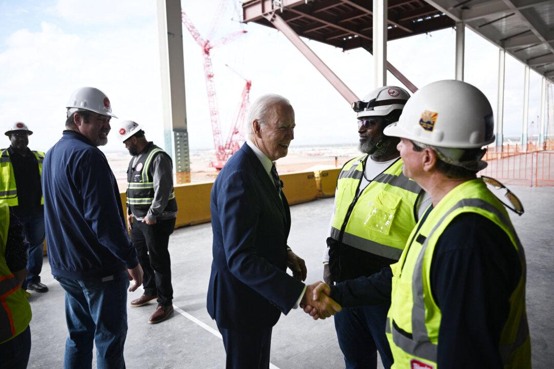 Biden Administration Blacklists 21 China-Based AI Chipmakers