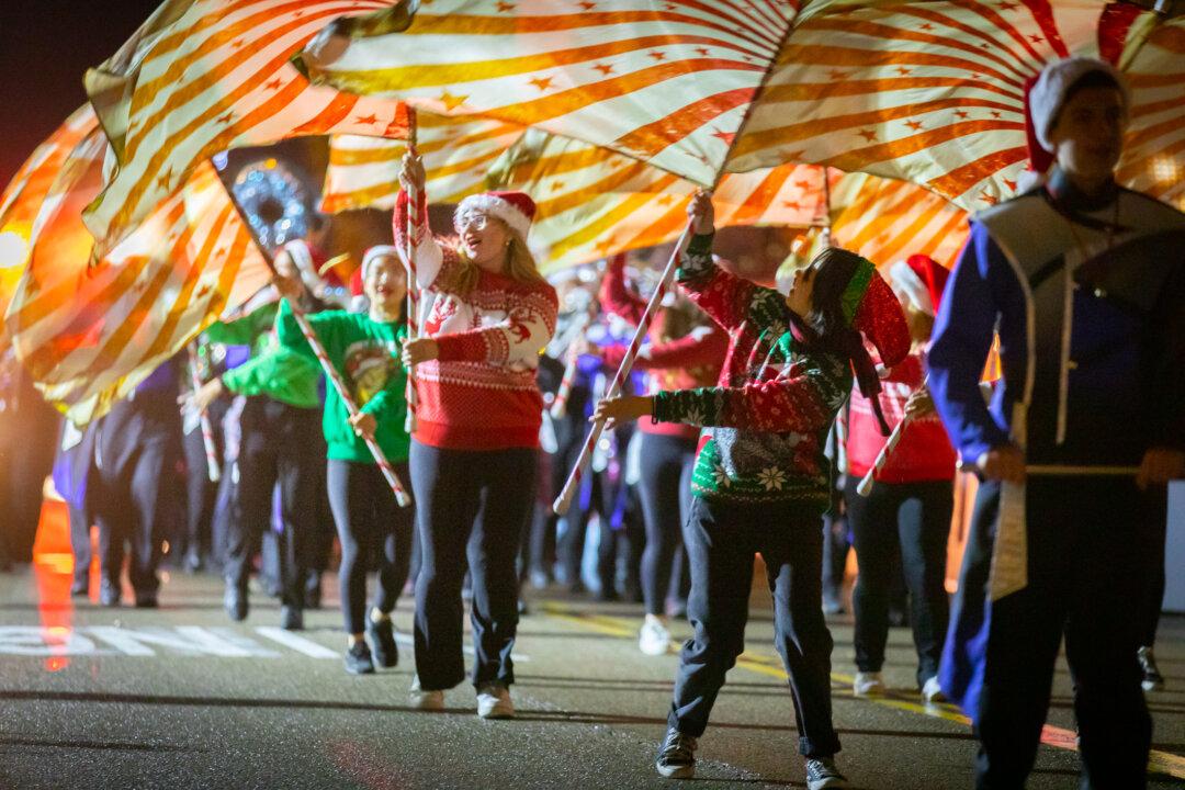 Seal Beach Celebrates 44th Annual Christmas Parade