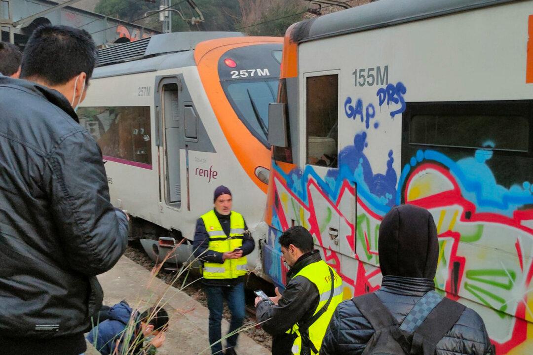 Train Collision in Spain Hurts 155, No Serious Injuries