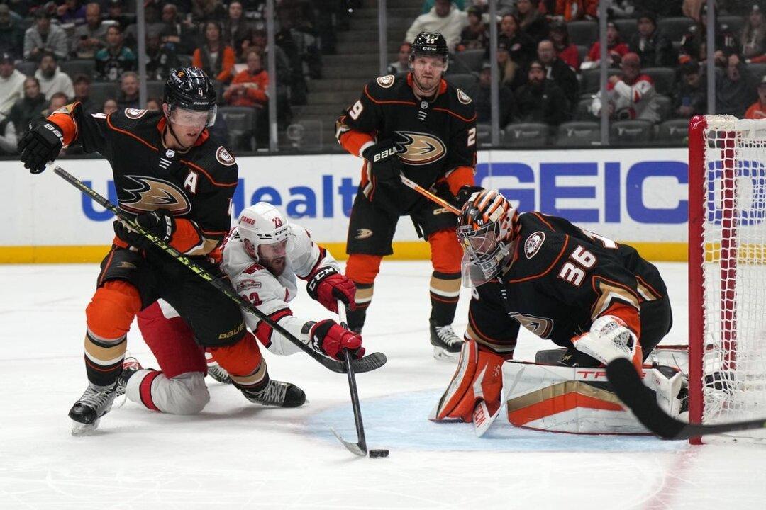 Ryan Strome’s OT Goal Lifts Ducks Over Hurricanes