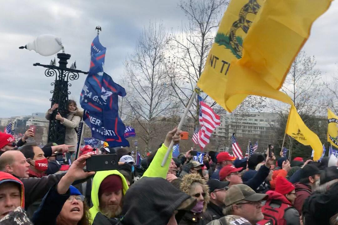 FBI’s 4-Acre Geofence Dragnet at the US Capitol on Jan. 6 Violated Fourth Amendment, Defense Attorneys Contend