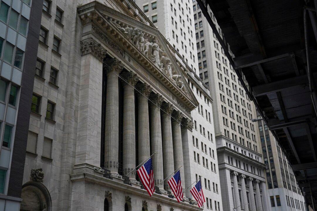 American Households to Dump $750 Billion in Stocks This Year: Goldman