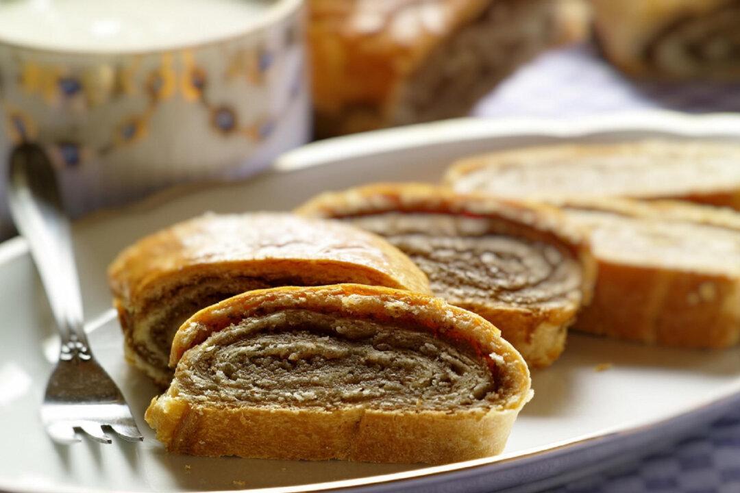 Hungarian Nut Roll