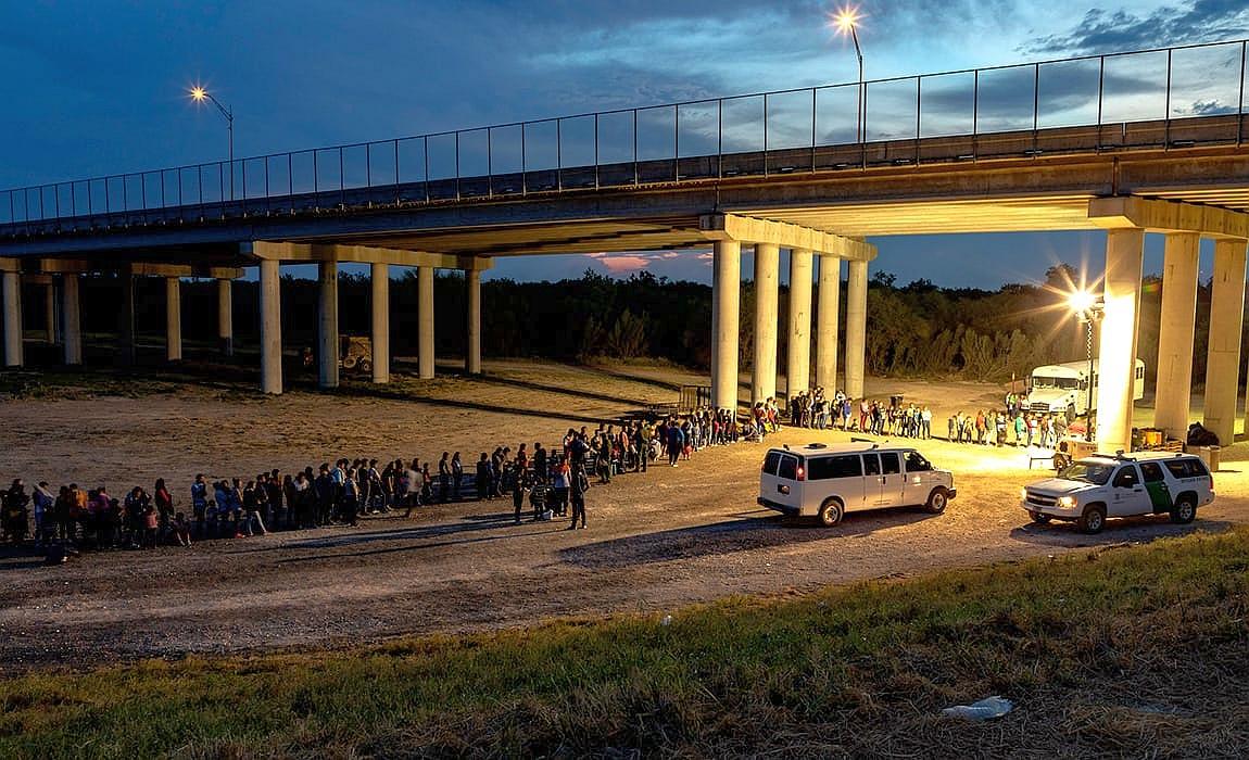 Biden Admin Asks Supreme Court to Delay End of Title 42 Border Policy Until After Christmas