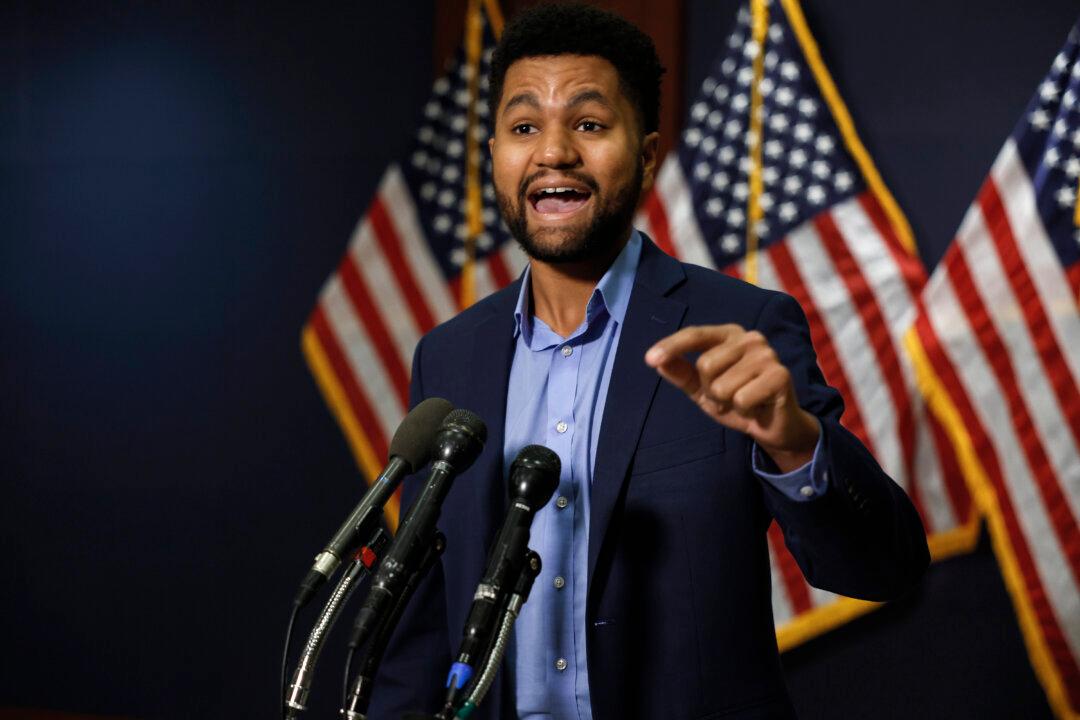 Democrats Introduce Bill to Open DOJ Office to Provide Gun Violence Data to Other Agencies