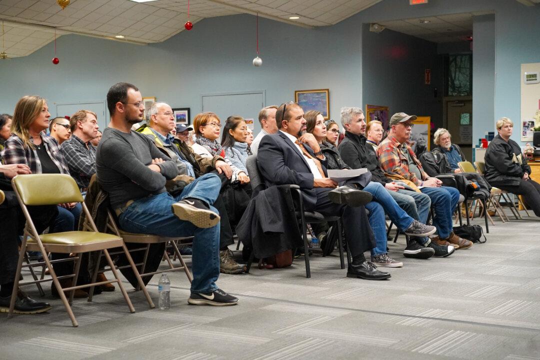 Middletown, New York, Seminar Raises Awareness of CCP Threat