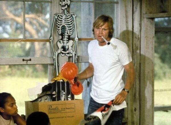 Conrack (Jon Voight) uses unconventional methods to teach in "Conrack." (20th Century Fox)