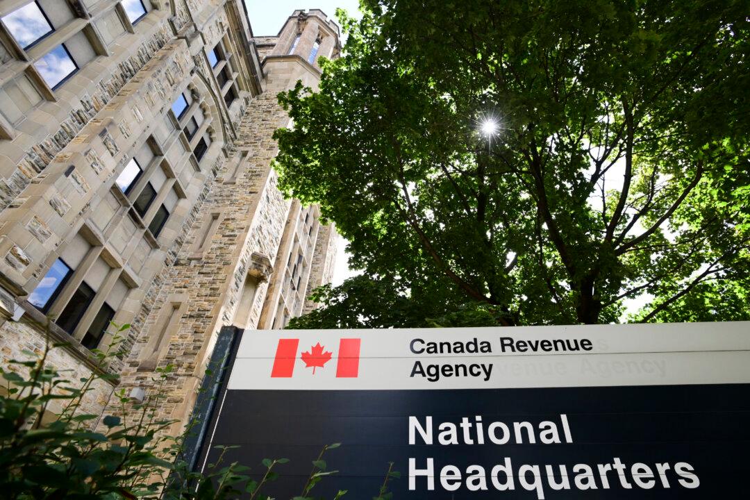 CRA Considered Publishing List of Tax Cheaters: Report
