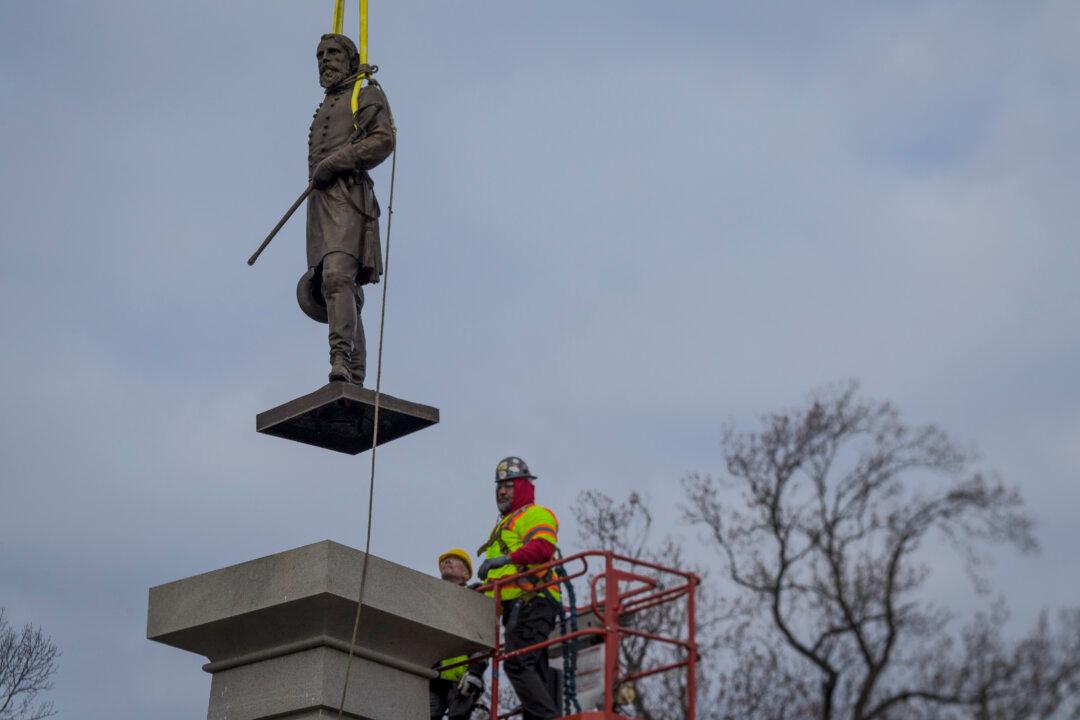 Virginia’s Capital Removes Its Last City-Owned Confederate Monument