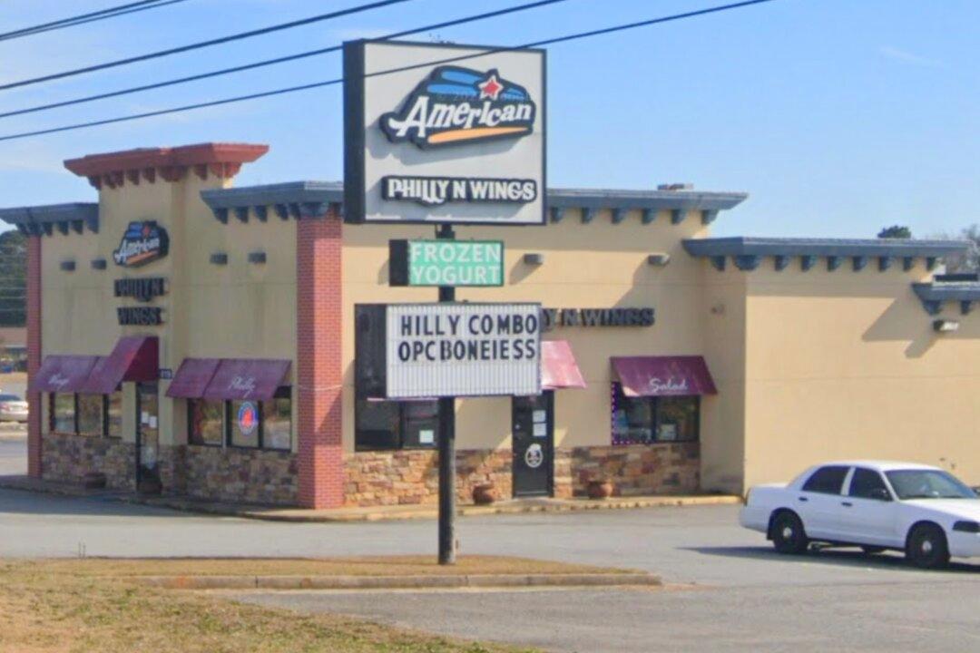 Georgia Restaurant Worker Fatally Shoots Armed Intruder in Self-Defense