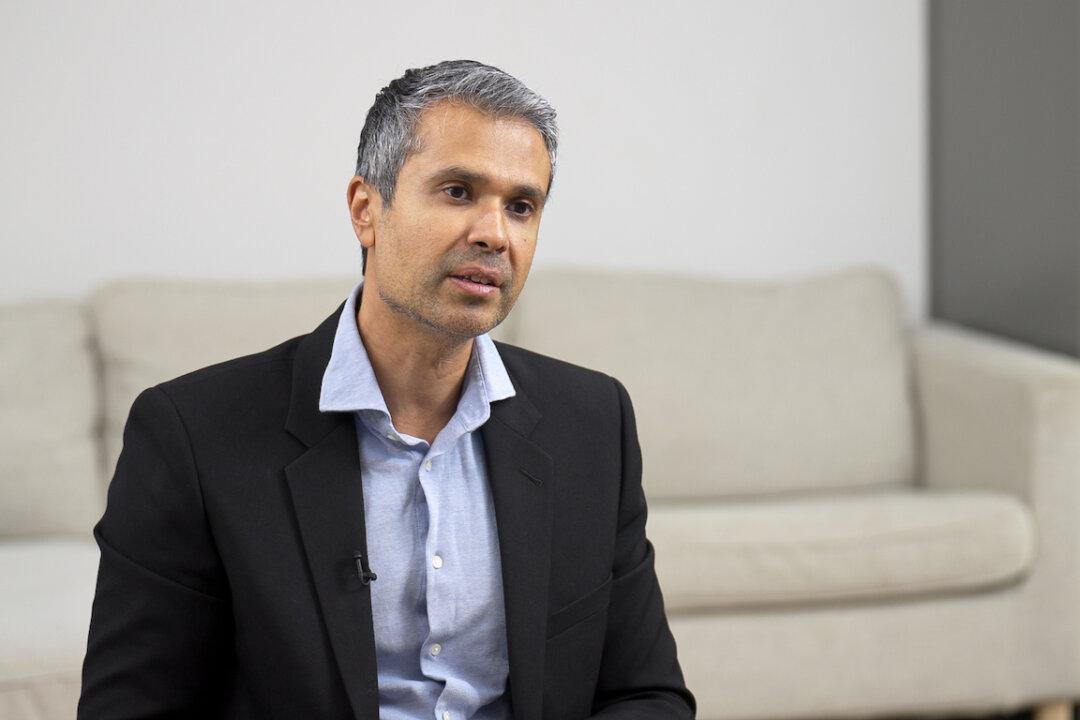 Cardiologist Changed His Mind About COVID-19 Vaccines After Father’s Heart Attack