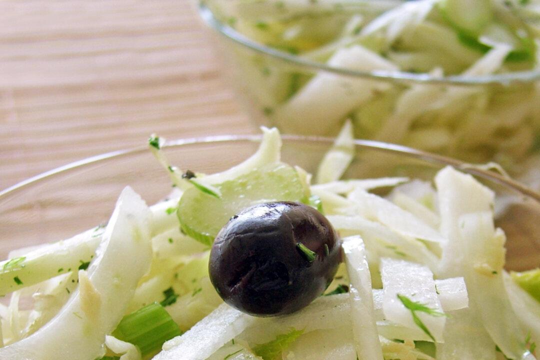 Fennel Salad With Lemon Parmesan Dressing Is Zesty and Refreshing