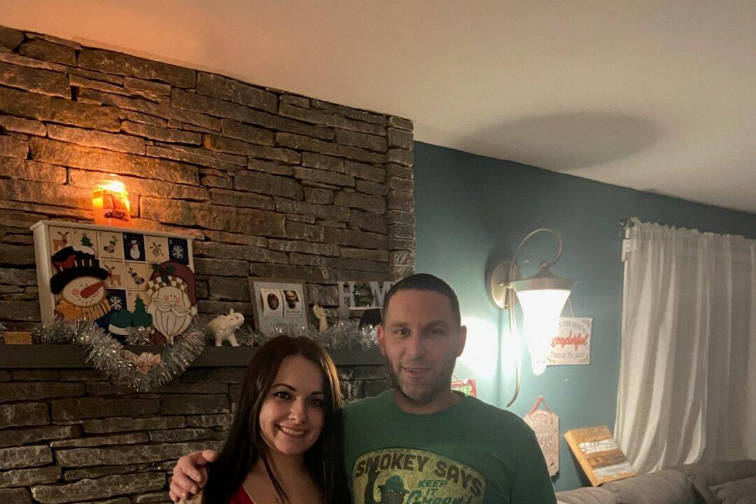 Mother Facing Charges After Reporting Schools’ Security Flaws in Massachusetts