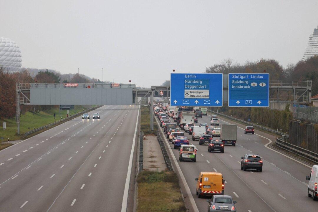 German Police Investigating Climate Activist Group for ‘Disruption of Public Services,’ Support of ‘Criminal Organization’