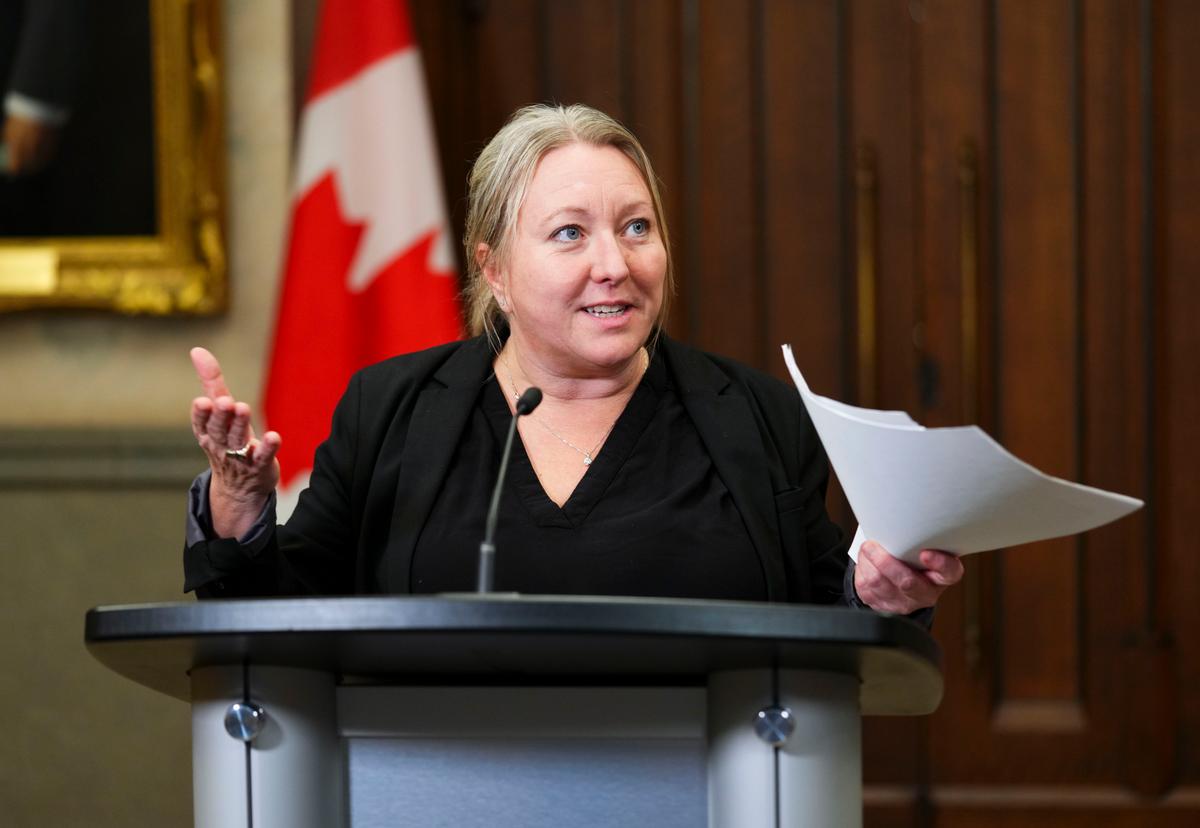 Public Servants Mandated to Work Onsite 2 to 3 Days Per Week