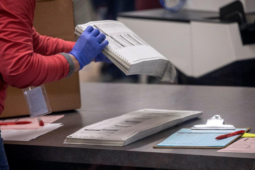 Ohio Man Charged With Leaving Threatening Voicemails for Arizona Election Official