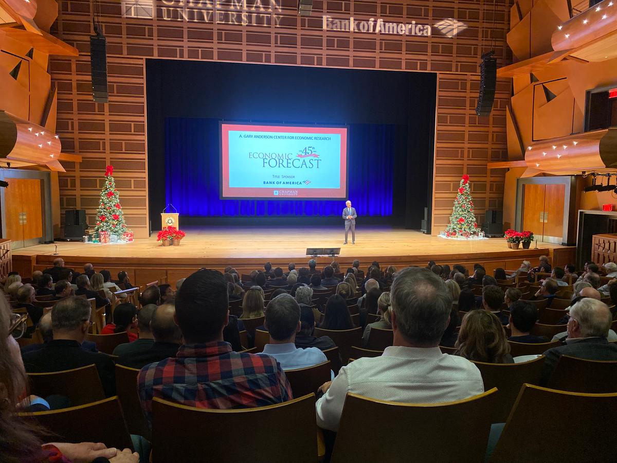 Chapman Economists Forecast Mild or Moderate Recession in 2023