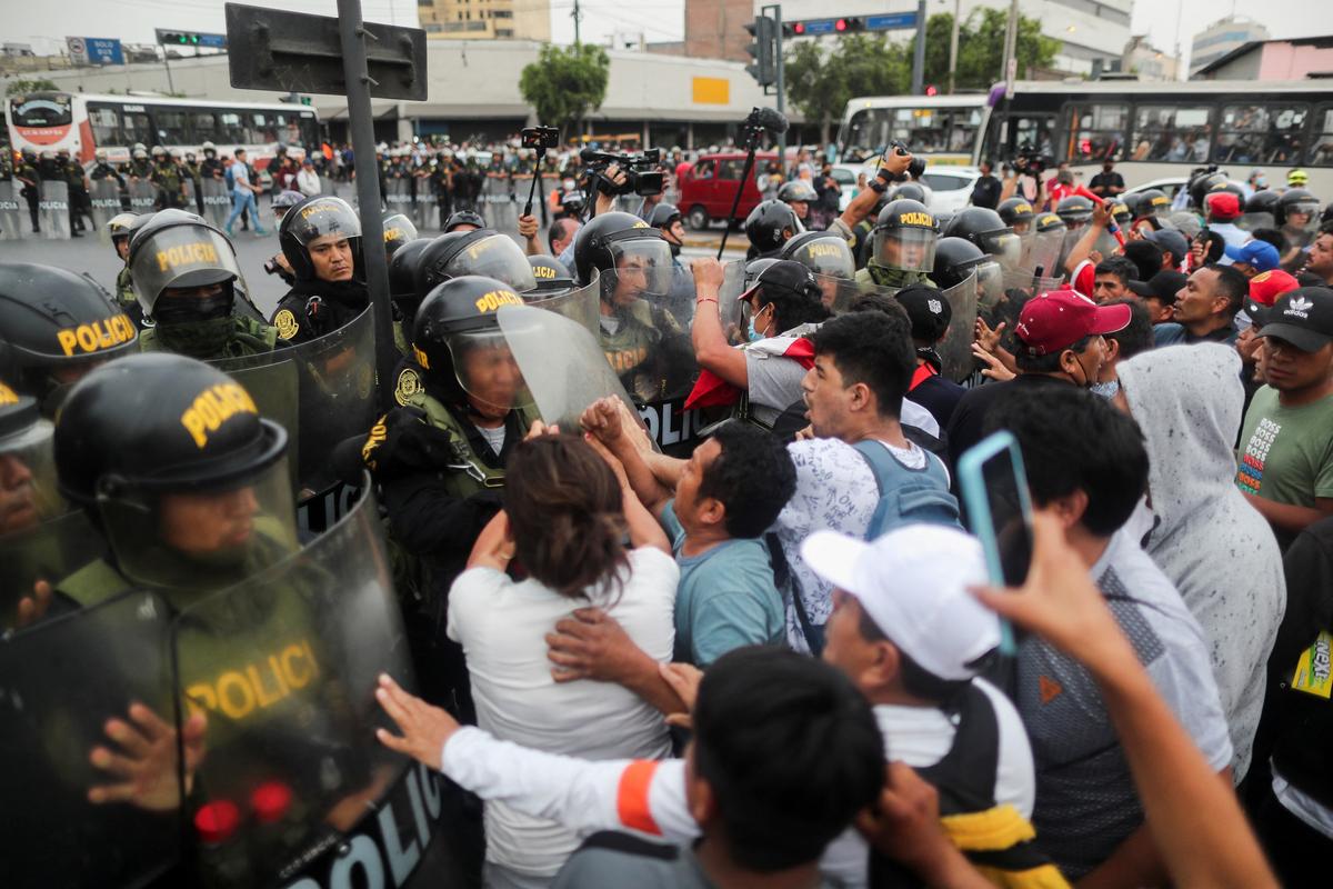 Latest Anti-Government Protests in Peru Leave 17 Dead, Over 60 Injured