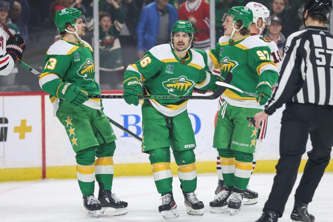 Wild’s Mats Zuccarello (Hat Trick) Stings Blackhawks