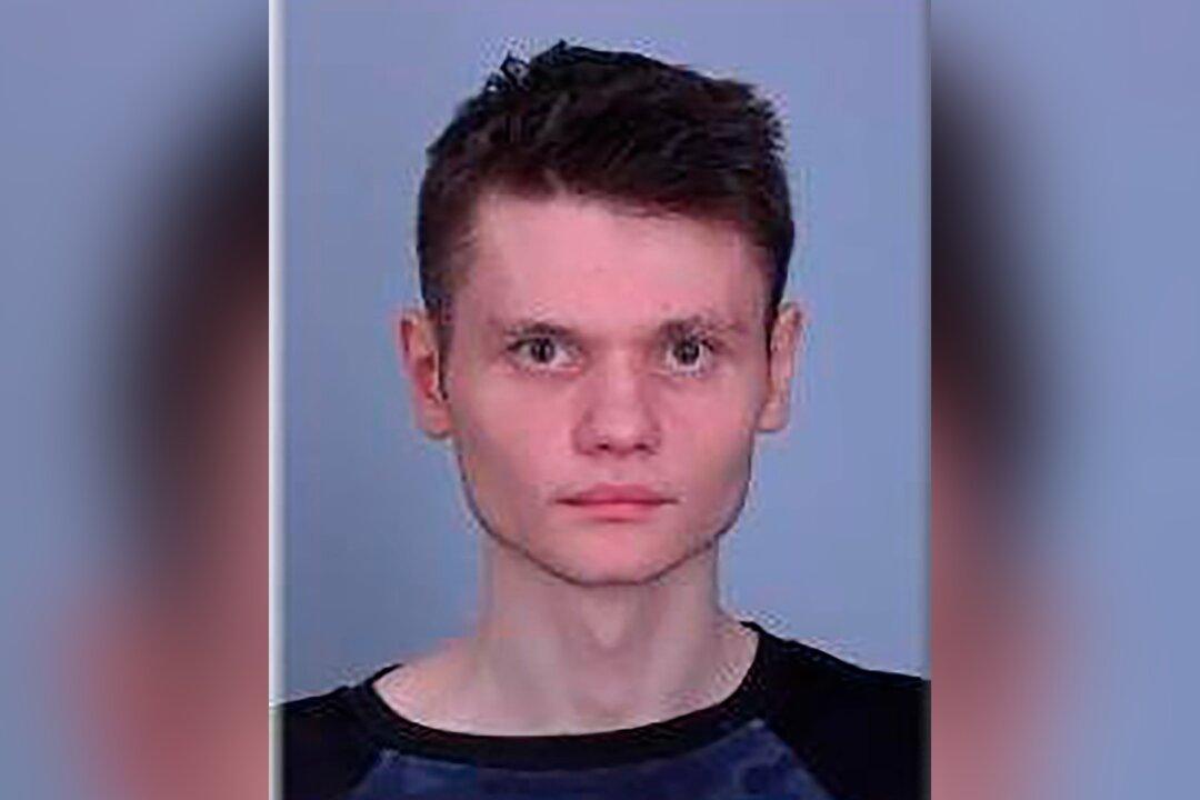 FBI: Minnesota Man Was Making Arsenal of Weapons Against Police