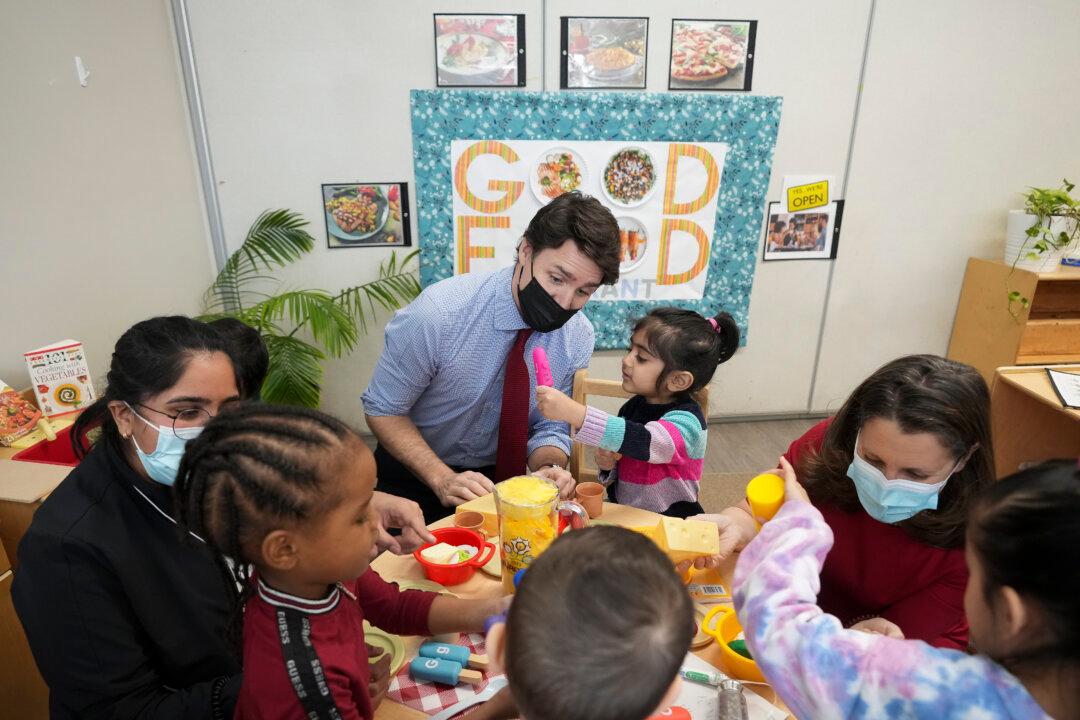 Child Care Costs to Be Cut by 50 percent in Ontario by Year-End