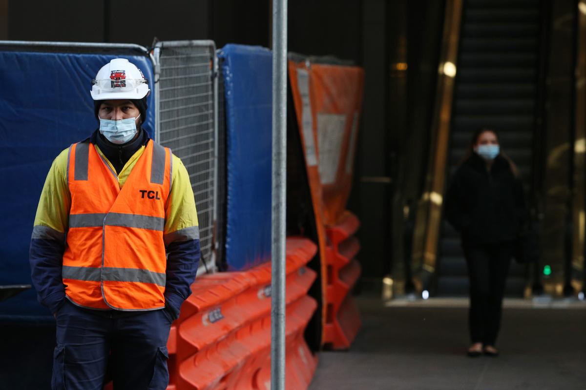 Calls for Australia to Adopt US-Style ‘Green Card’ Among Proposals to Rejig Migration System