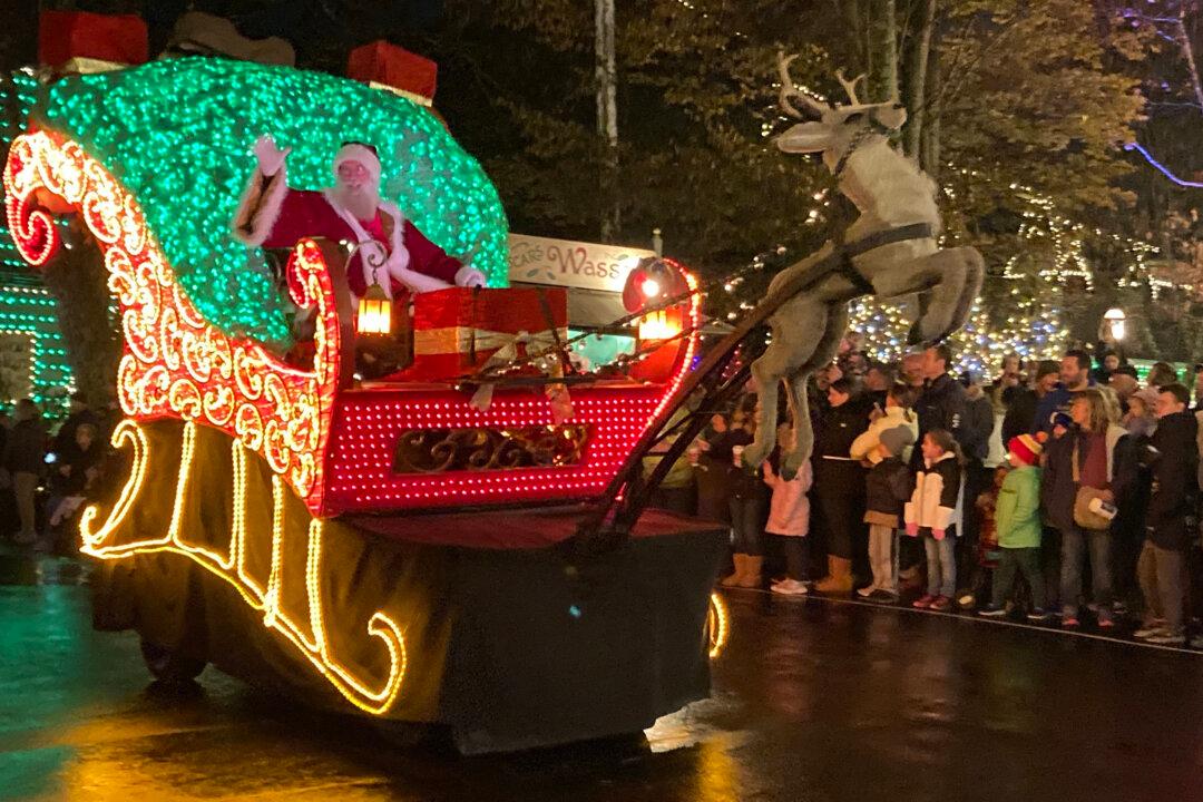 Branson’s Holiday Wonderland Is Waiting to Be Explored