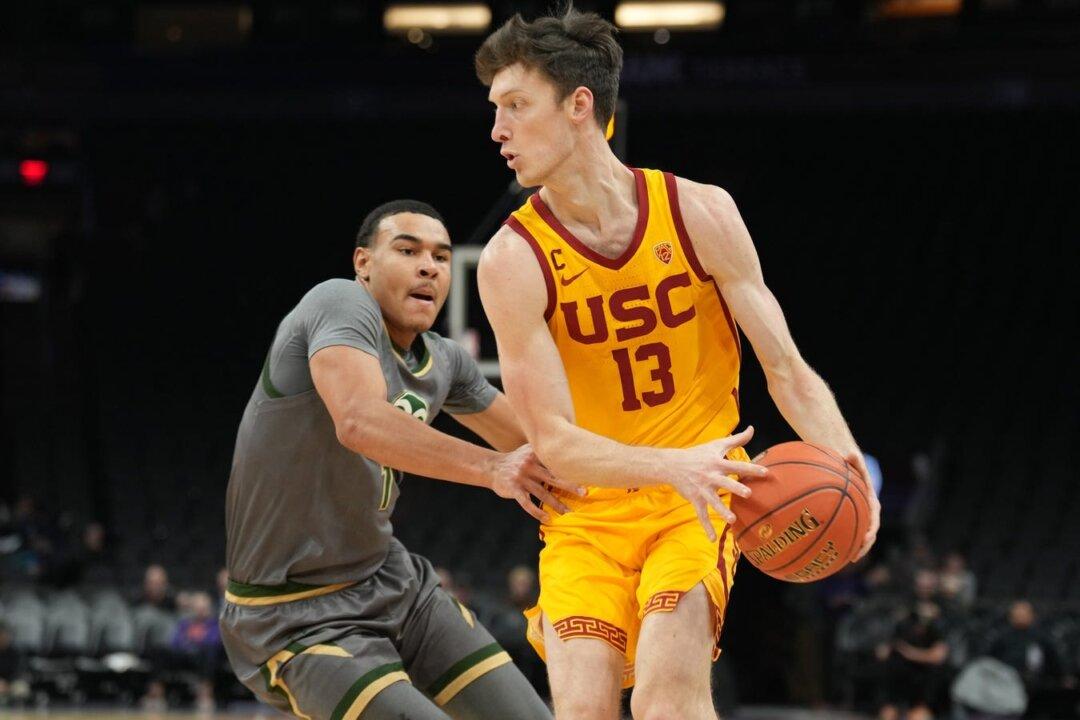 USC Pulls Away From Colorado State in Second Half