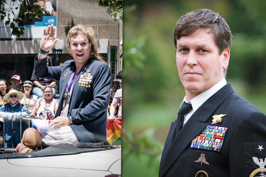 ‘I Lived in Hell for the Past 10 Years’: Navy SEAL Veteran Detransitions After Decade Living as a Woman
