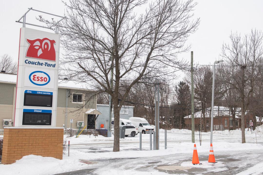 Many in Canada May Spend Christmas Day Without Power as Storm Continues