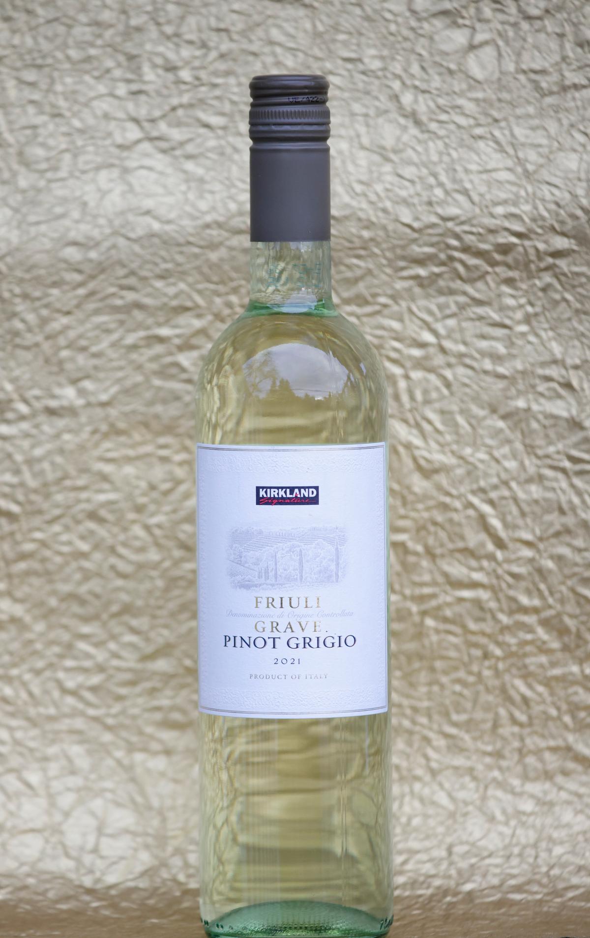 2021 Kirkland Signature Grave Pinot Grigio. (Ken Lambert/The Seattle Times/TNS)
