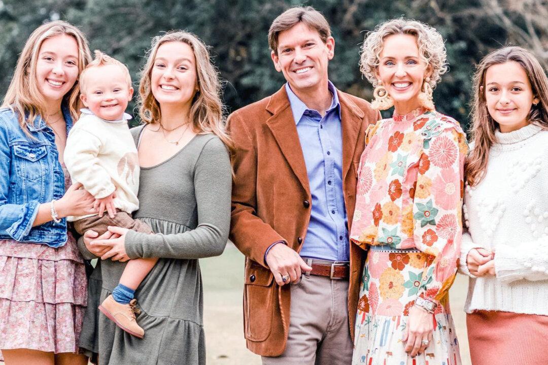 Mom Welcomes Son With Down Syndrome at 43, Is Touched by the Bond He Shares With His Teen Sisters