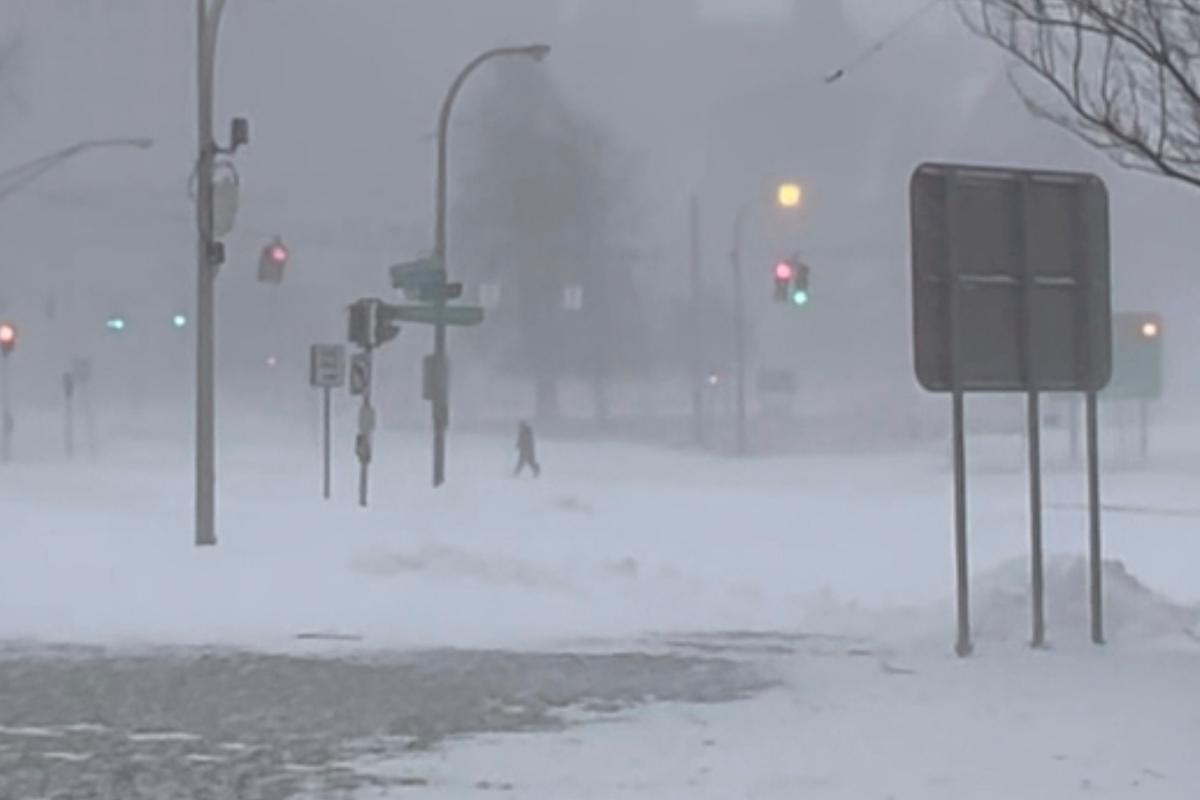 17 Dead in Buffalo Amid ‘Historic Blizzard,’ More Deaths Expected: Officials