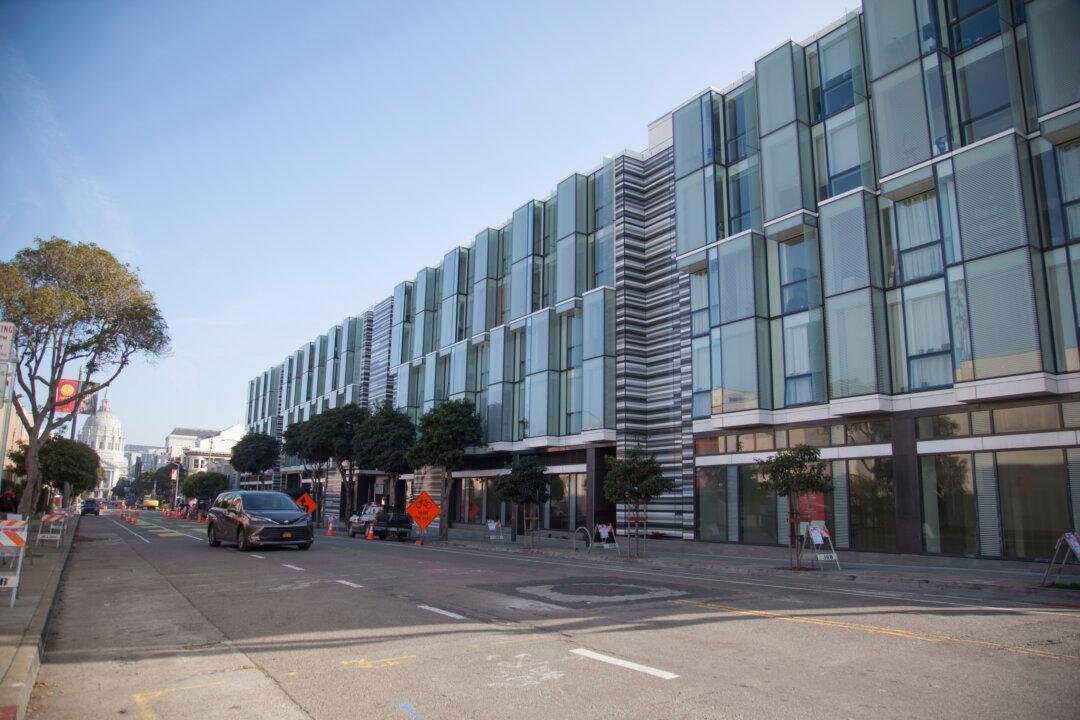 Billionaire Developer Li Zhang Arrested in London for Bribery in San Francisco, Facing Extradition