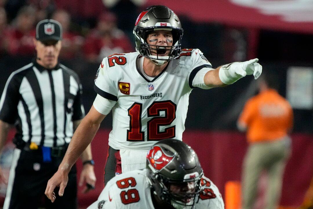 Tom Brady, Buccaneers Rally to Beat Cardinals 19–16 in Overtime