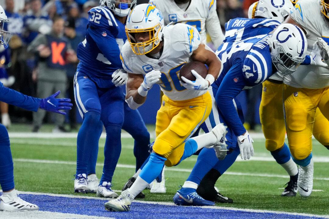 Chargers Reach Playoffs, Beat Foles, Overmatched Colts 20–3