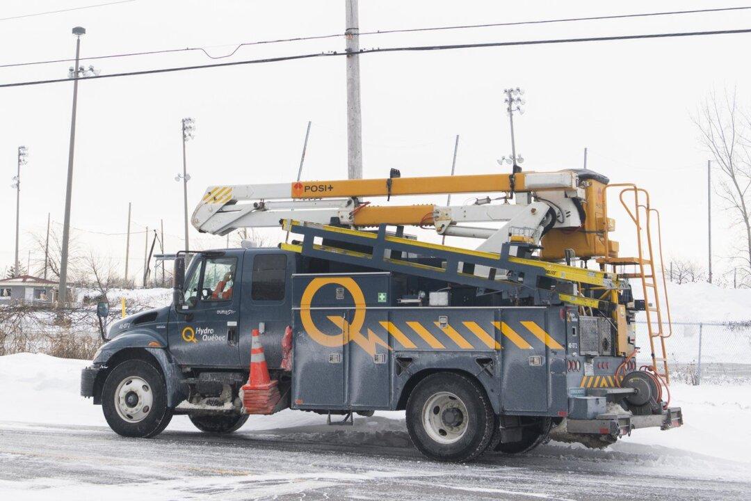Half a Million Quebec Households Without Power Amid Freezing Rain