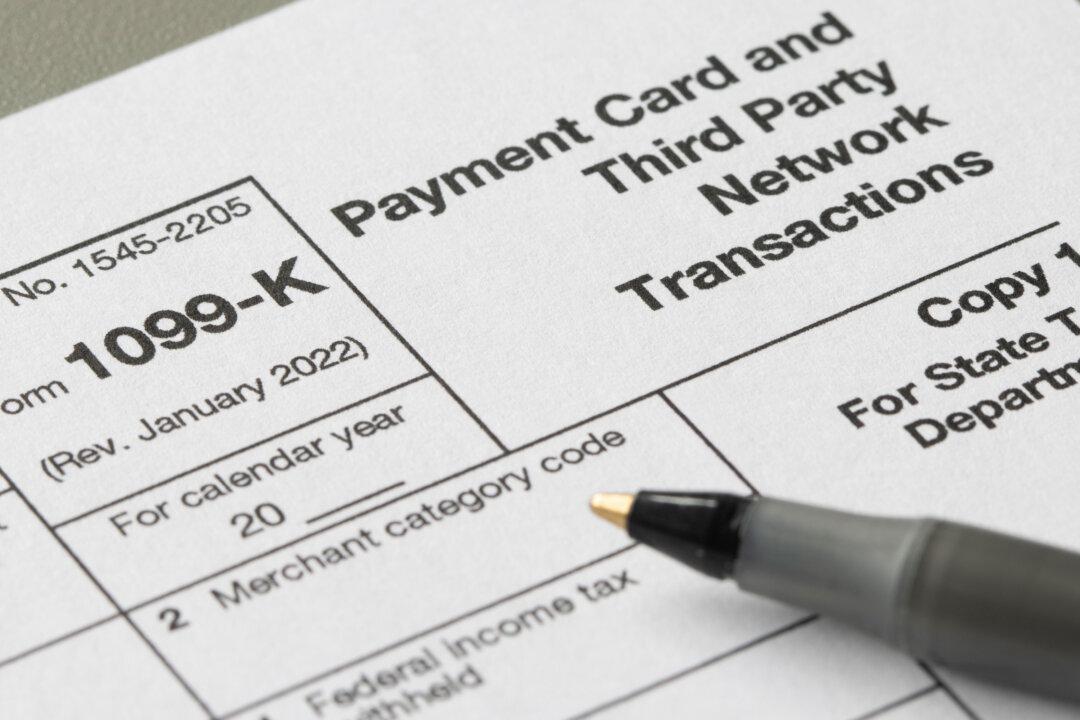 Sellers and Accountants Applaud Delayed 1099-K Reporting